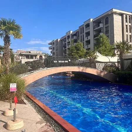 Апартаменты Wonderful Deluxe In Cascadas Family Sunny